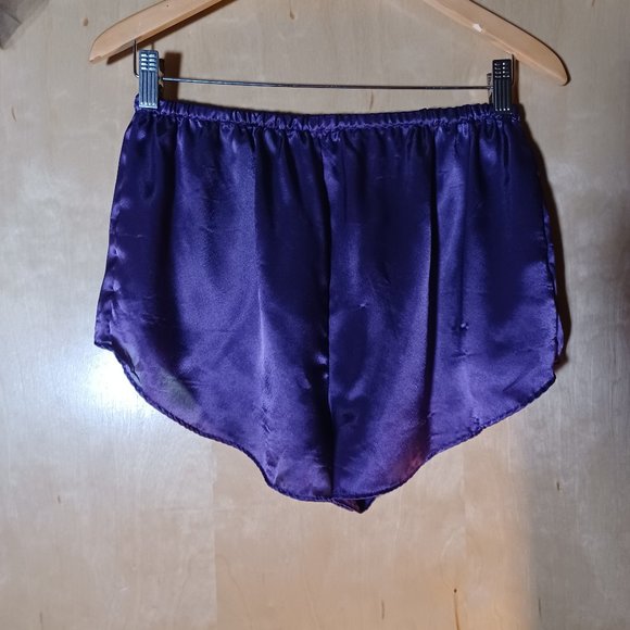 KATHRYN VINTAGE 2PC Purple Camisole and Shorts Set_Size Medium - Picture 7 of 9